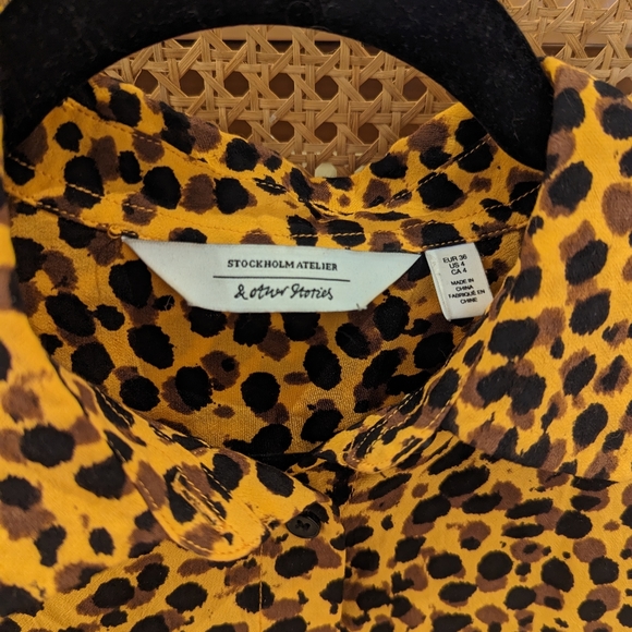 & Other Stories animal print blouse - Picture 2 of 3